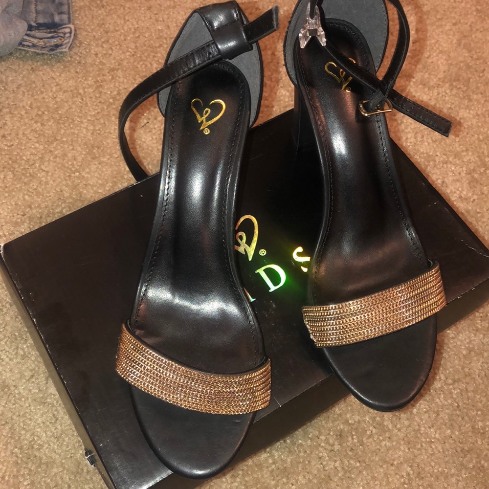 Black and gold heeled sandals size 8